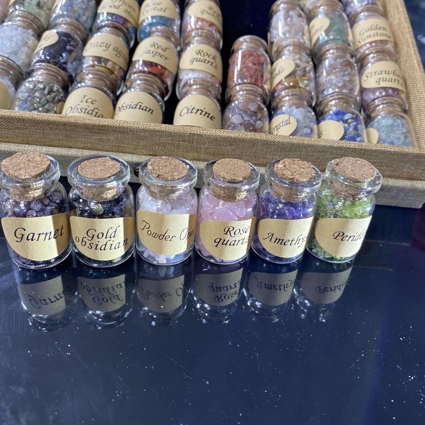 40Pcs Natural Crystal Rockstone Gravel Wishing Bottles Box