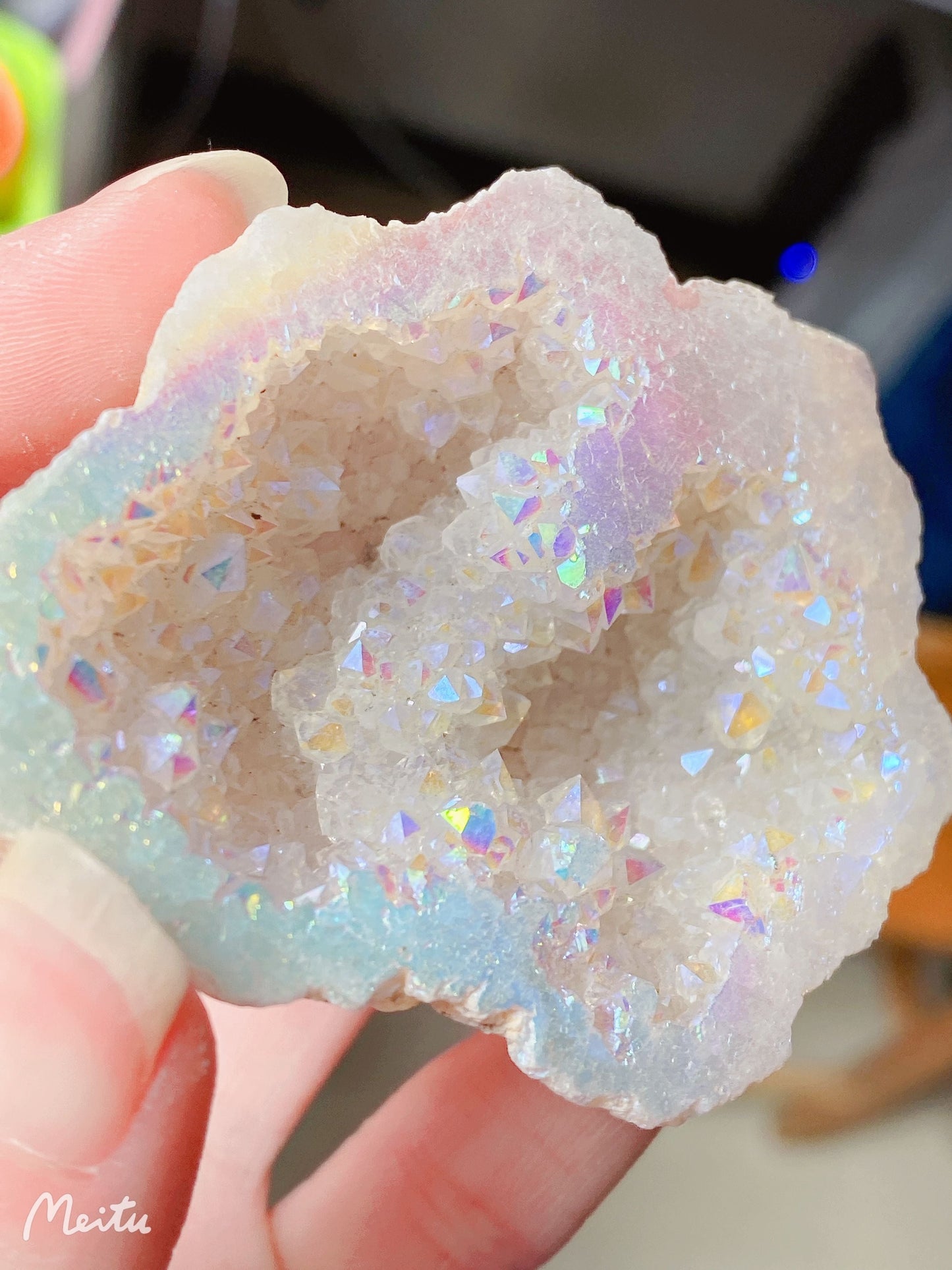 ---Aura Agate Geode-----(Free Shipping for this product)