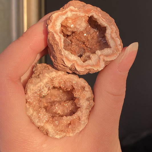 ------Pink Amethyst Geode--------------(Free shipping for this product)